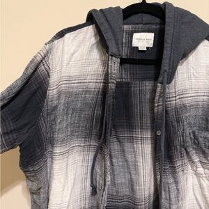 American Eagle Outfitters Women’s Black and Gray Plaid Button Down Hoodie